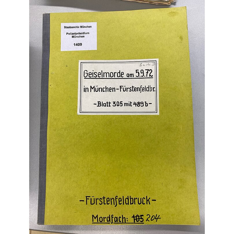 Relevante Quellen sind in vielen Archiven und Behördern verstreut. 